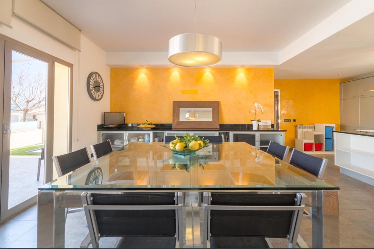 Villa Suenos - With Pool And Seaview In Son Serra de Marina
