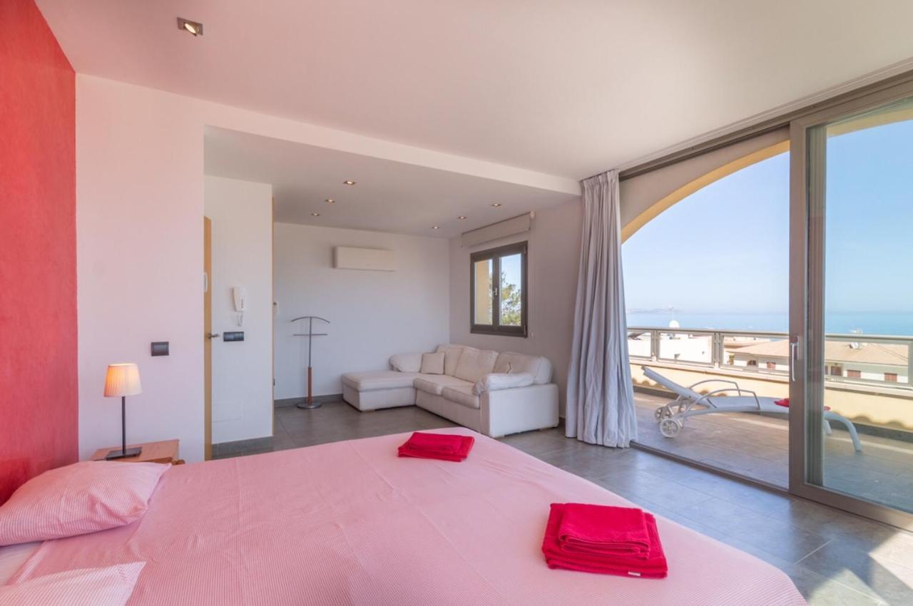 Villa Suenos - With Pool And Seaview In Son Serra de Marina