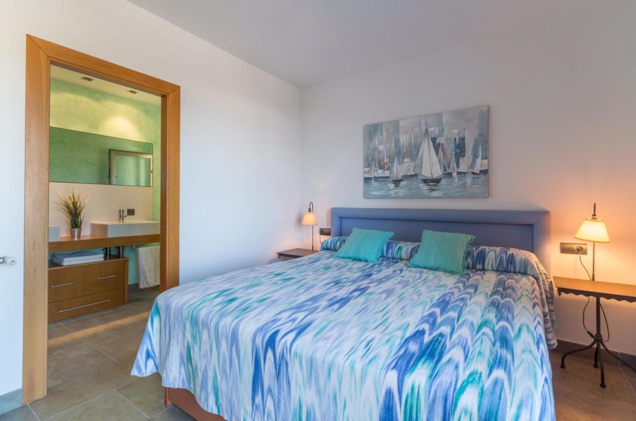 Villa Suenos - With Pool And Seaview In *